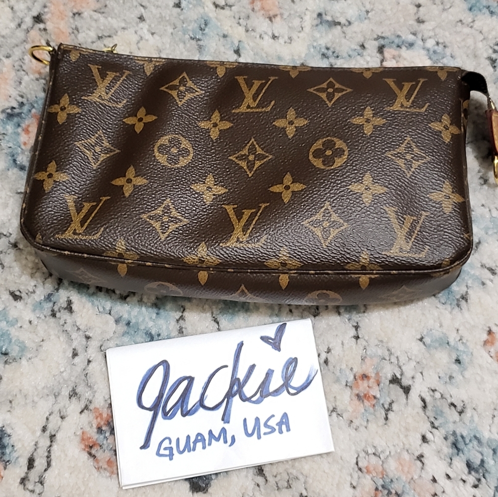 Louis Vuitton Pochette Accessoires NM